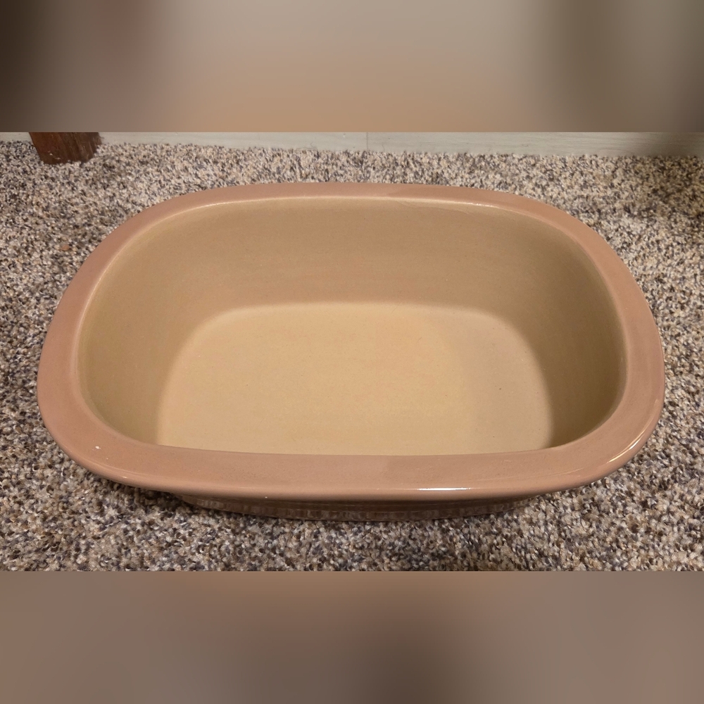 The Pampered Chef 3.1 Quart Deep Covered Baker in Taupe - Picture 2 of 8